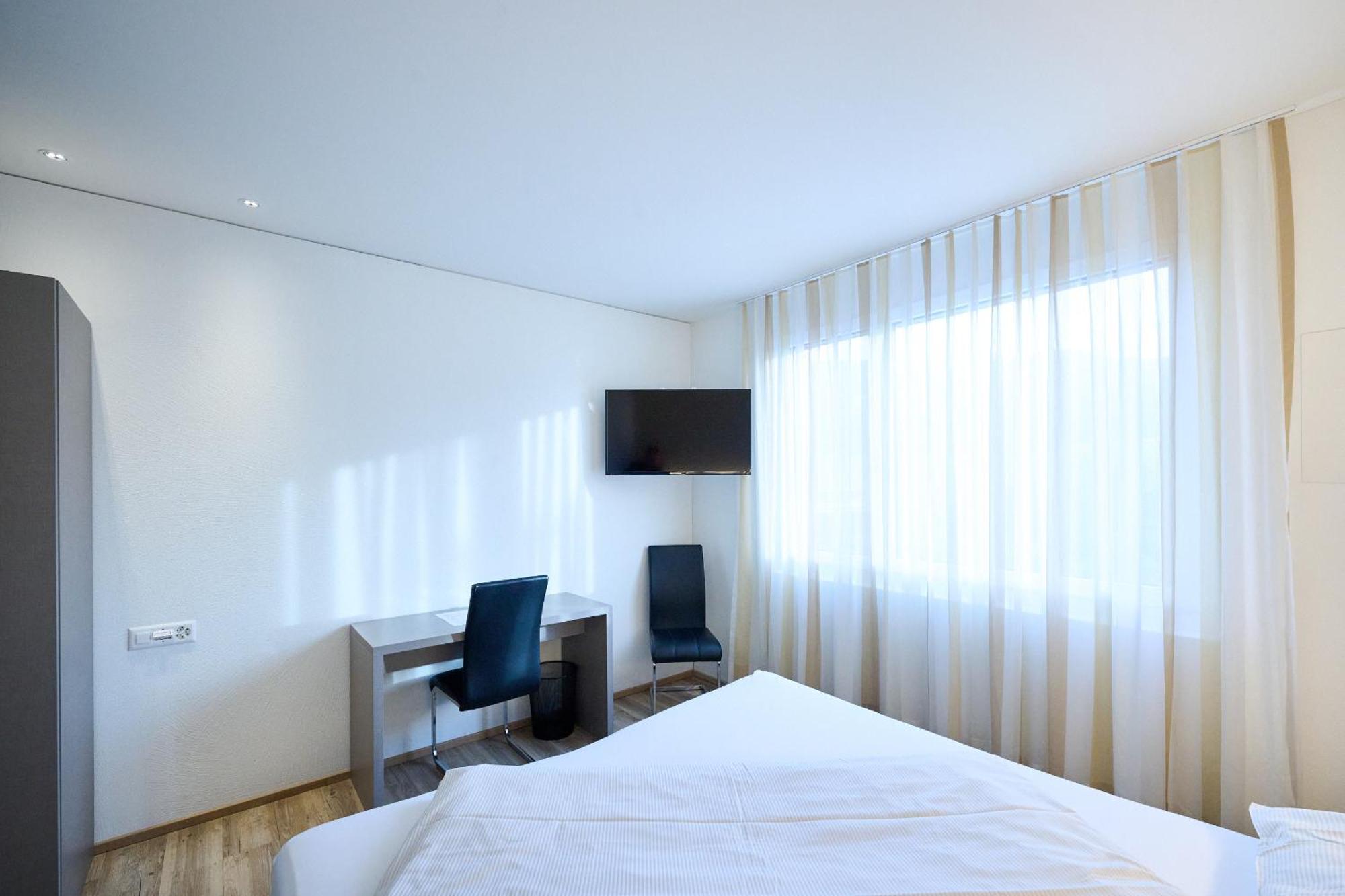 Hotel Am Kreisel Self-Check-In By Smart Hotels Lachen Kültér fotó