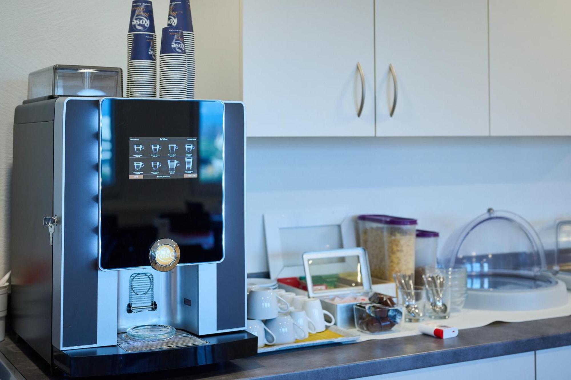 Hotel Am Kreisel Self-Check-In By Smart Hotels Lachen Kültér fotó